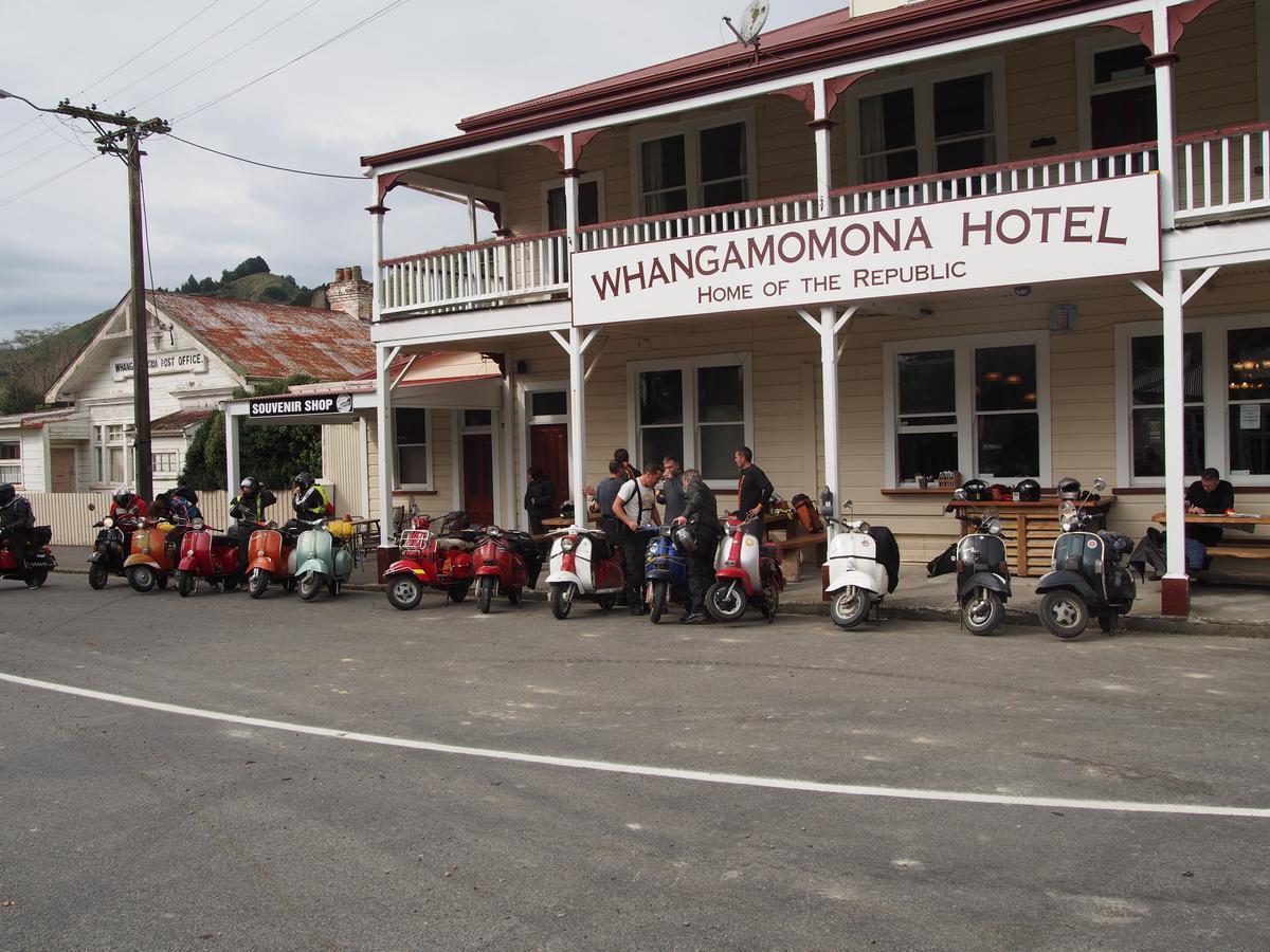 Whangamomona Hotel ストラトフォード エクステリア 写真