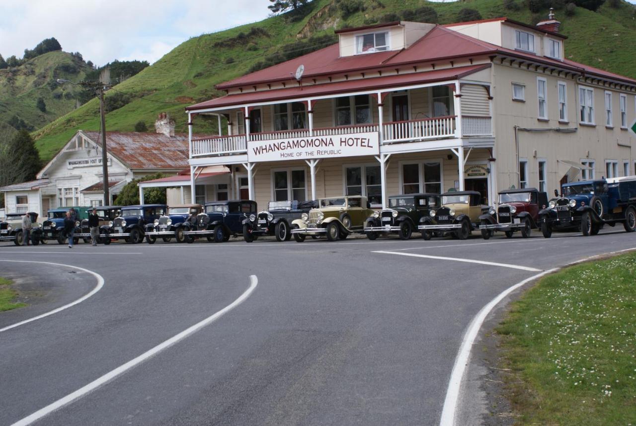 Whangamomona Hotel ストラトフォード エクステリア 写真