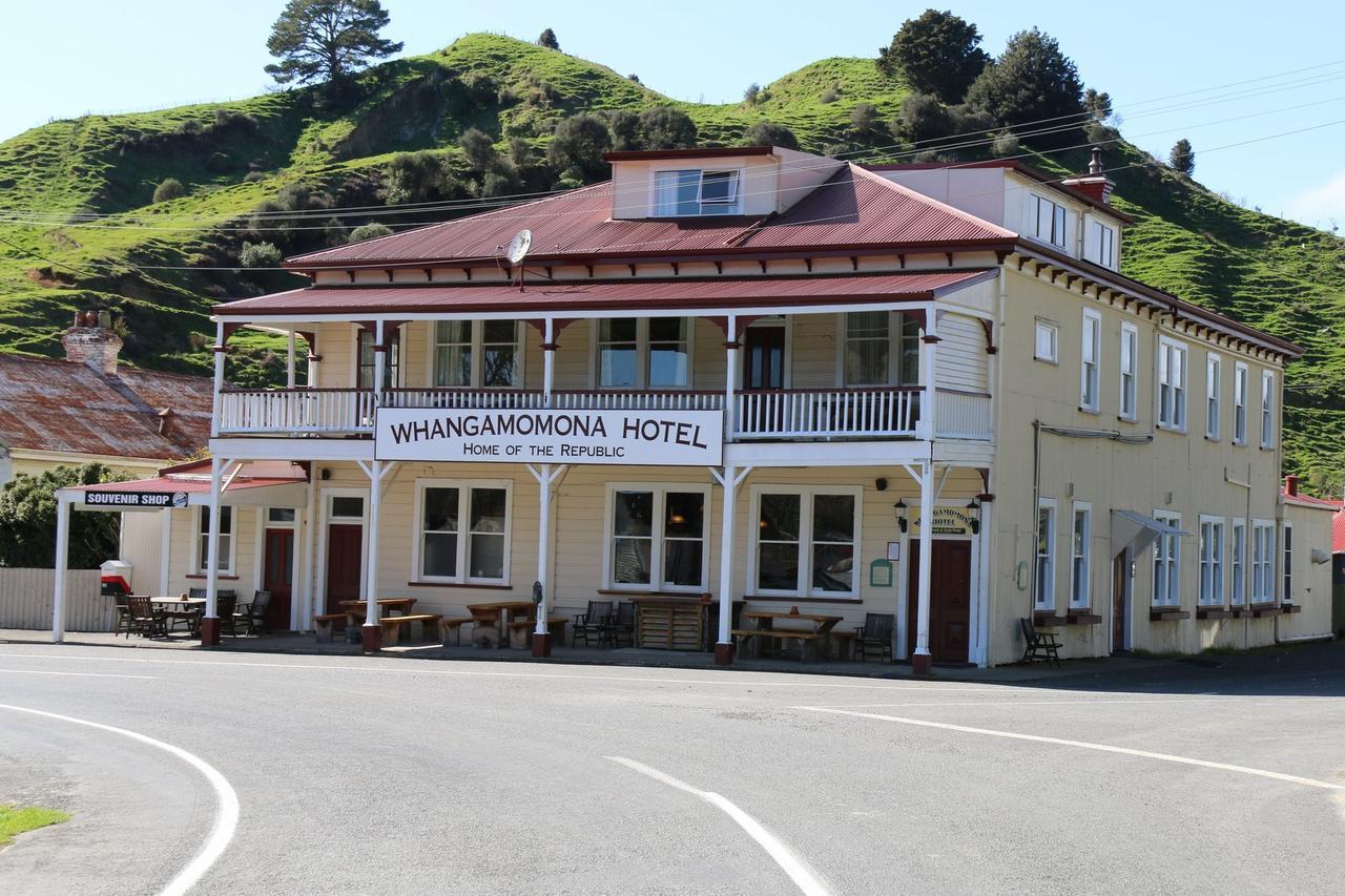 Whangamomona Hotel ストラトフォード エクステリア 写真